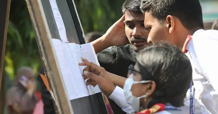 এসএসসির ফল শুধু শিক্ষার্থীদের ব্যর্থতা নয়