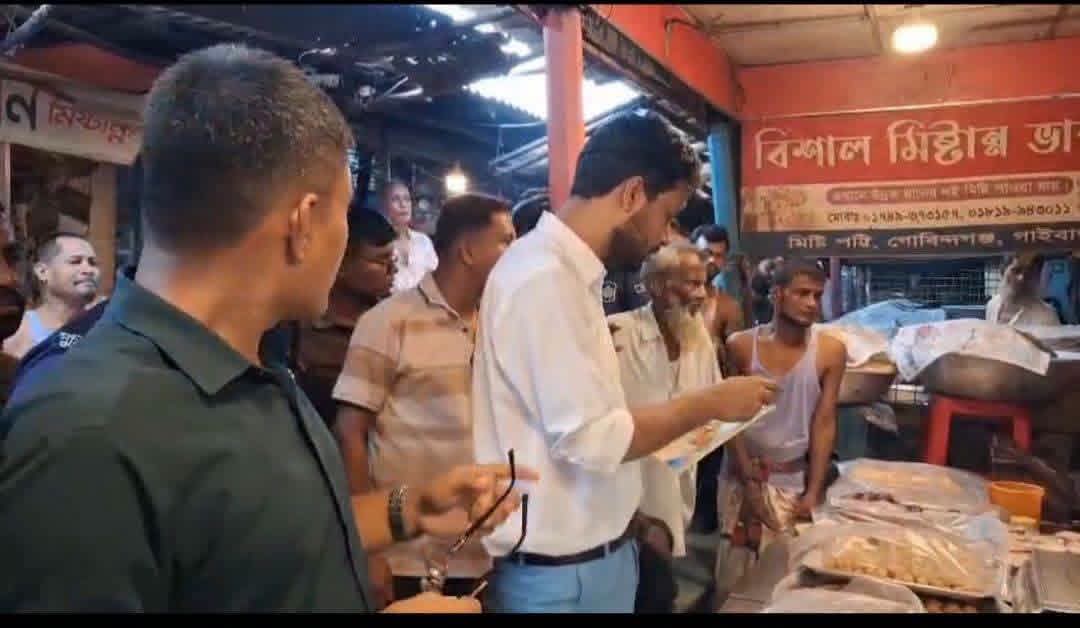 গোবিন্দগঞ্জ বাজারে অভিযানে ছয় দোকানিকে ২১ হাজার টাকা জরিমানা