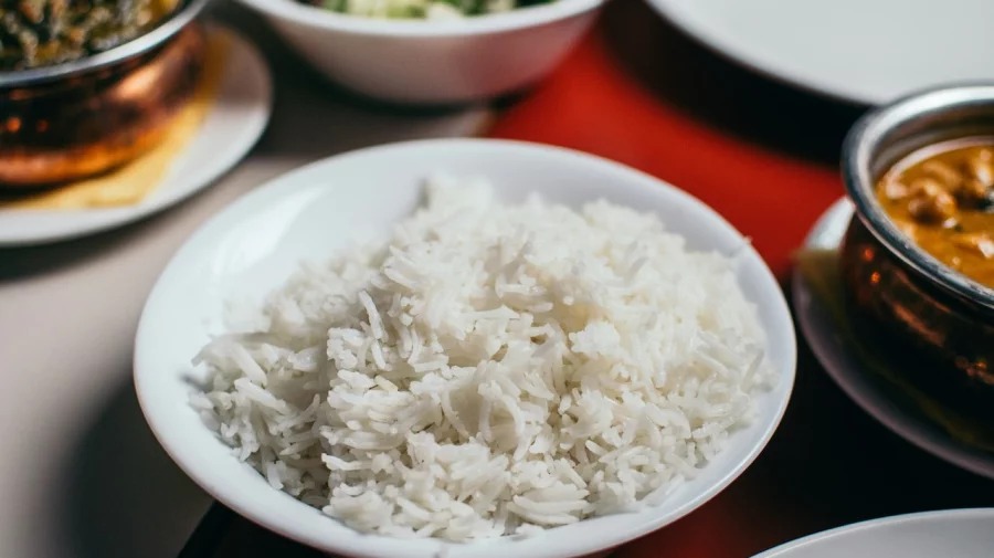 রান্না ছাড়াই পানিতে ভিজিয়ে খাওয়া যায় যে চাল