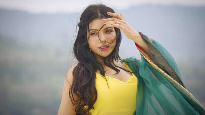 আট বছর ধরে যে প্রশ্নের উত্তর খুঁজছেন নওশাবা