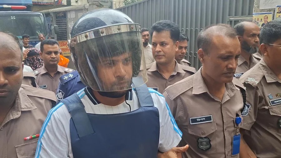 কারাগারে থেকেও গাড়ি পোড়ানোর অভিযোগ, ব্যাখ্যা পুলিশের