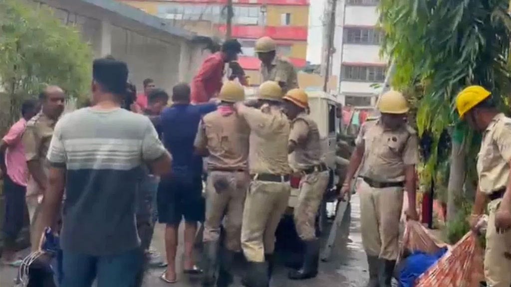 তারাপীঠের হোটেলে ভয়াবহ আগুন, প্রাণ গেল সাতজনের