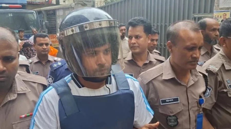 নতুন মামলায় গ্রেফতার আবেদন, আটকে গেল সাদিকের মুক্তি