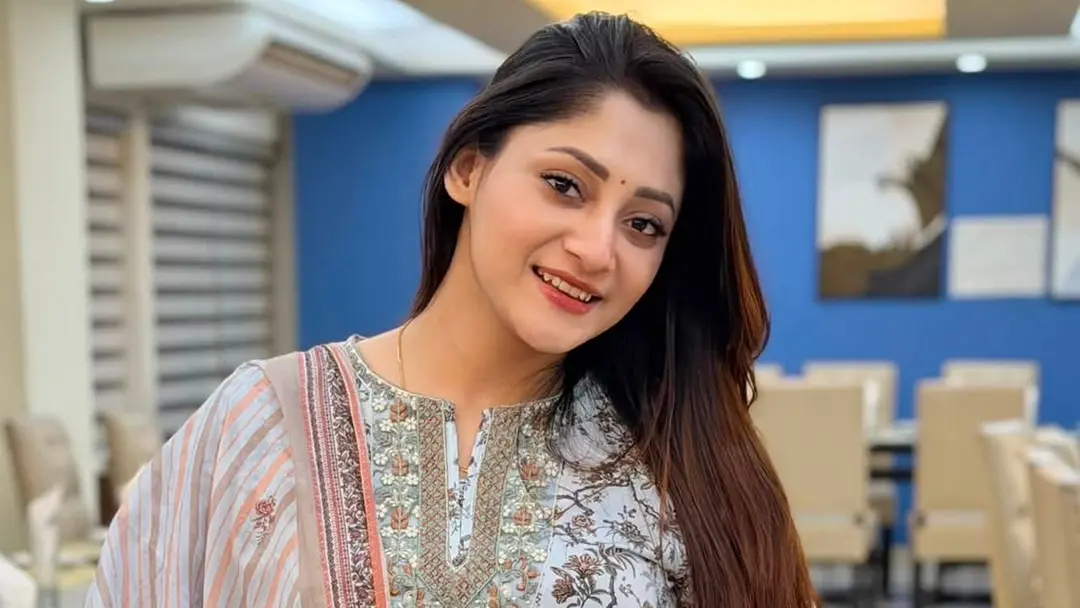 আইনি পদক্ষেপের হুঁশিয়ারি পূজা চেরির