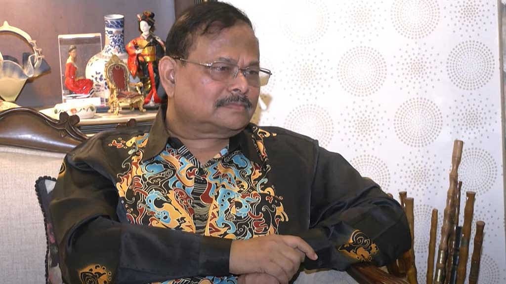 সাবেক সেনাপ্রধান আজিজকে ধরতে রেড নোটিসের উদ্যোগ