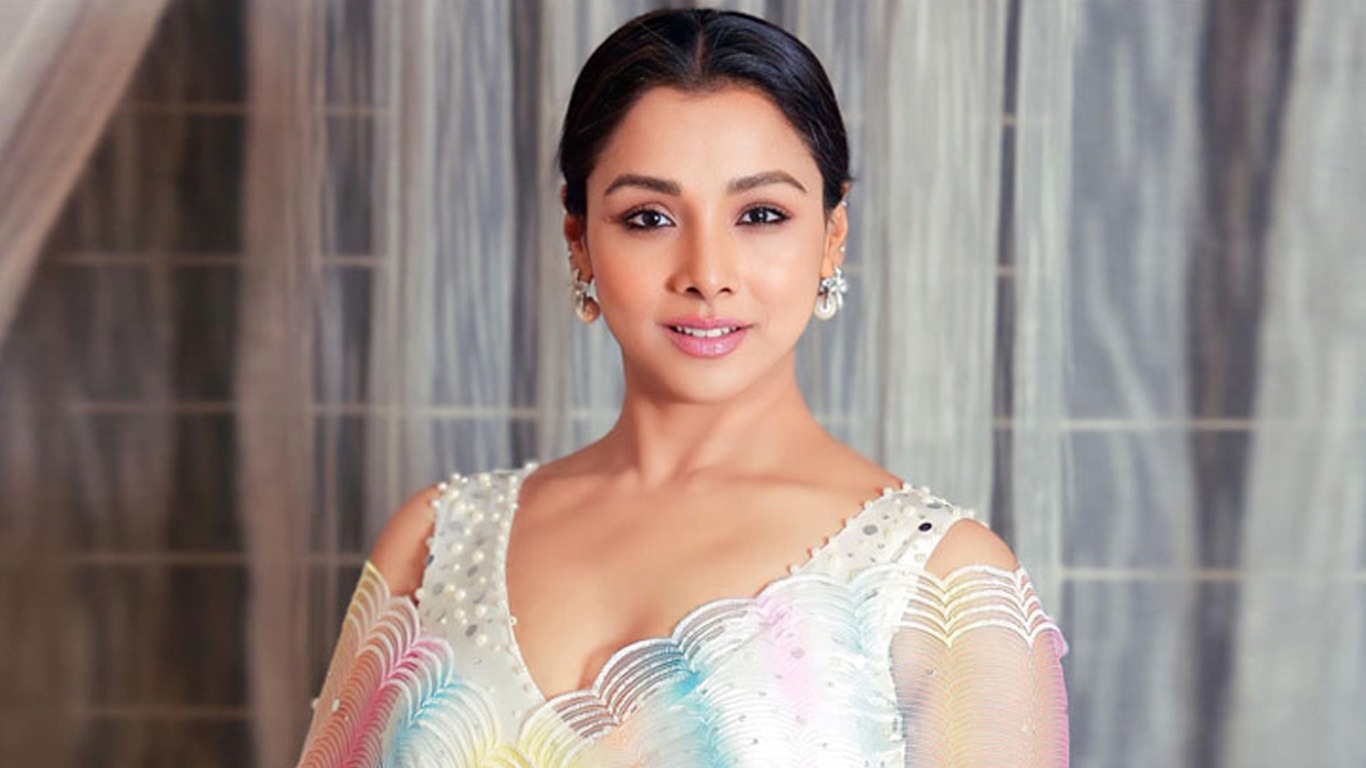 হাওর অঞ্চলের মানুষের গল্পে রুনা খানের ‘জলপবন’