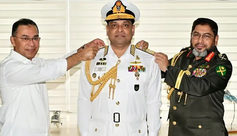 রাজনৈতিক মতাদর্শের ঊর্ধ্বে থেকে পদোন্নতির নির্দেশ প্রধানমন্ত্রীর