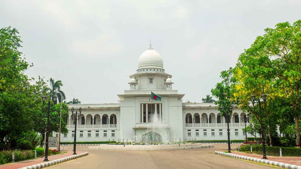 ব্যবস্থাপনা পদে কর্মীদের শ্রমিক না বলার বৈধতা নিয়ে রুল