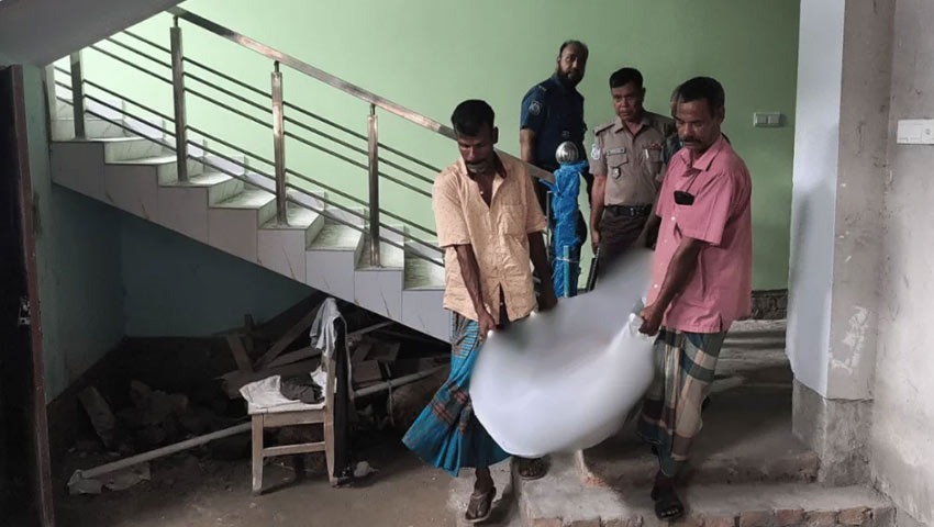 ‘পানি পানি’ বলে আর্তনাদ, ফ্ল্যাটে মিলল গৃহবধূর মরদেহ