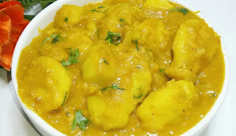 গরম ভাতে জমবে কচুর মুখির ডাল