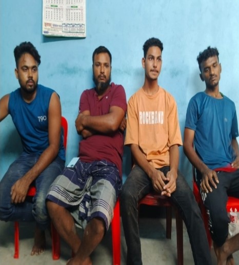 রোগাক্রান্ত গরু গোপনে জবাই, মাংস বিক্রির চেষ্টায় আটক পাঁচ