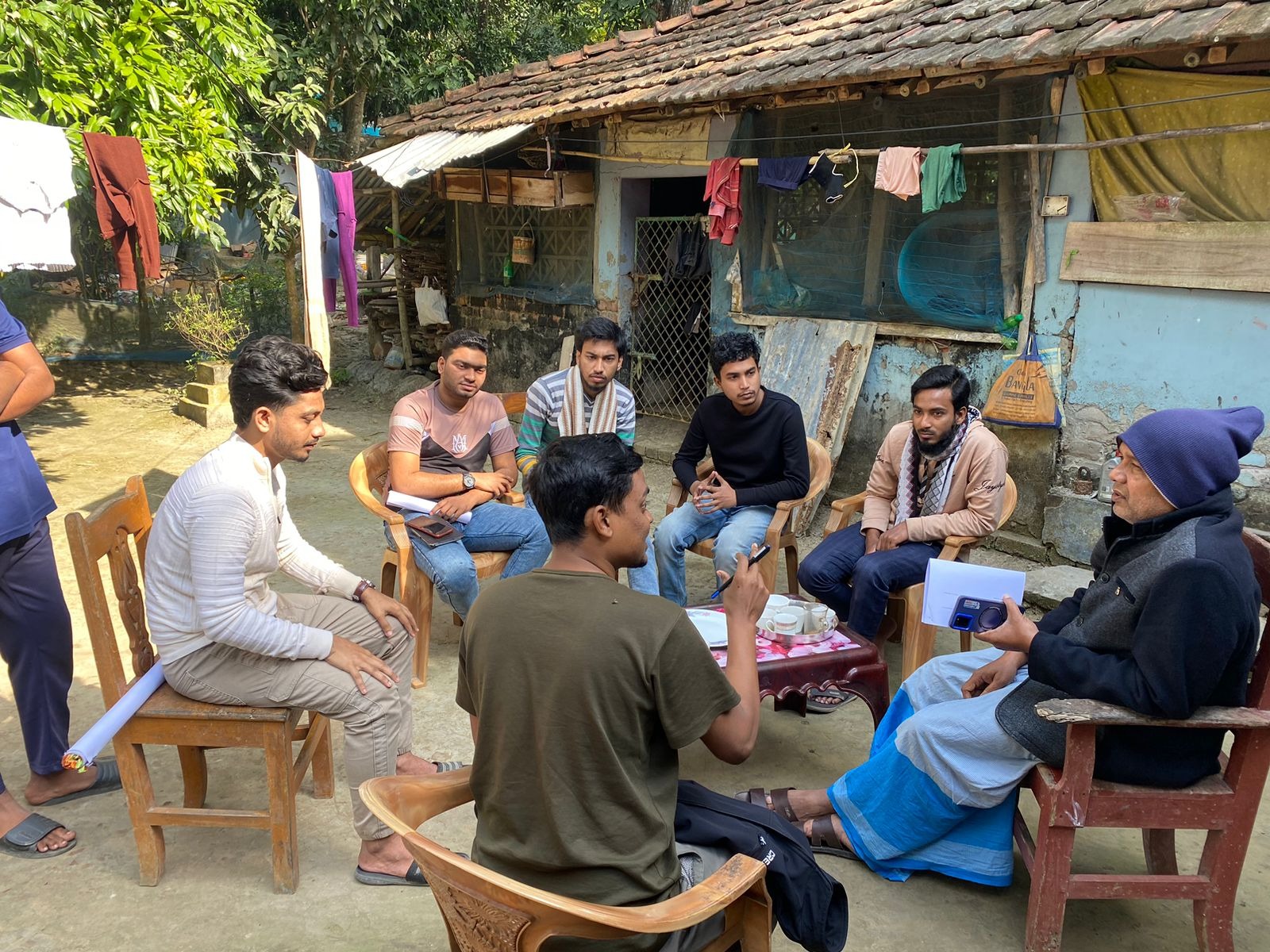তরুণ প্রজন্মের জীবনধারা: মূল্যবোধের সংকট ও সম্ভাবনা