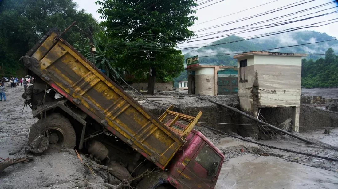 নেপালে বন্যায় মৃত্যু ৪৬৯, নতুন হড়পা বানের শঙ্কা