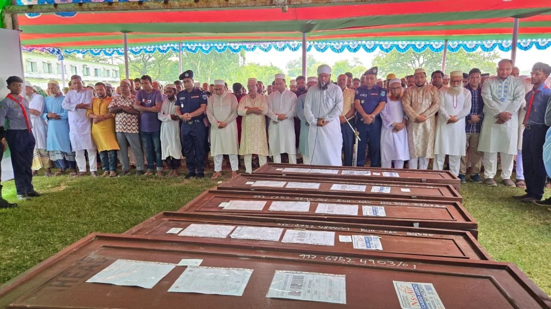সৌদির আগুনে নিহত নওগাঁর সাত প্রবাসীর একসঙ্গে জানাজা
