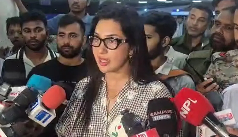 নেপালে অল্পের জন্য প্রাণে বাঁচলেন অপু বিশ্বাস