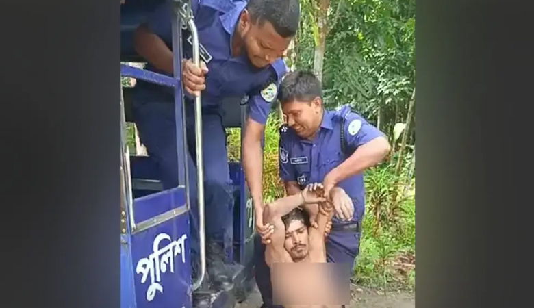 চুরি করতে গিয়ে গাছ থেকে পড়ে মালিকের সাহায্যে হাসপাতালে চোর