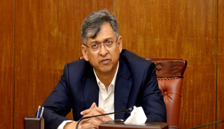 লুট হওয়া ও অবৈধ অস্ত্রের তথ্য দিলে ২ লাখ টাকা পুরস্কার ঘোষণা স্বরাষ্ট্রমন্ত্রীর