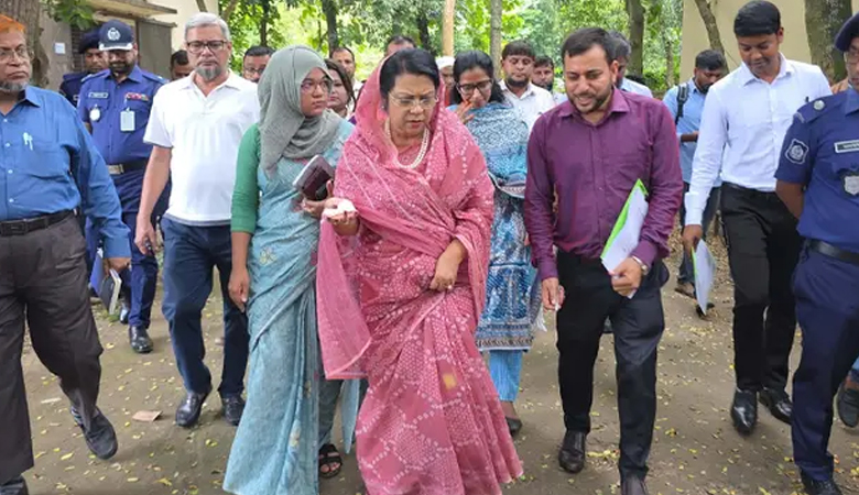 প্রতিটি জেলায় পর্যাপ্ত খাদ্য মজুদ আছে: খাদ্যমন্ত্রী
