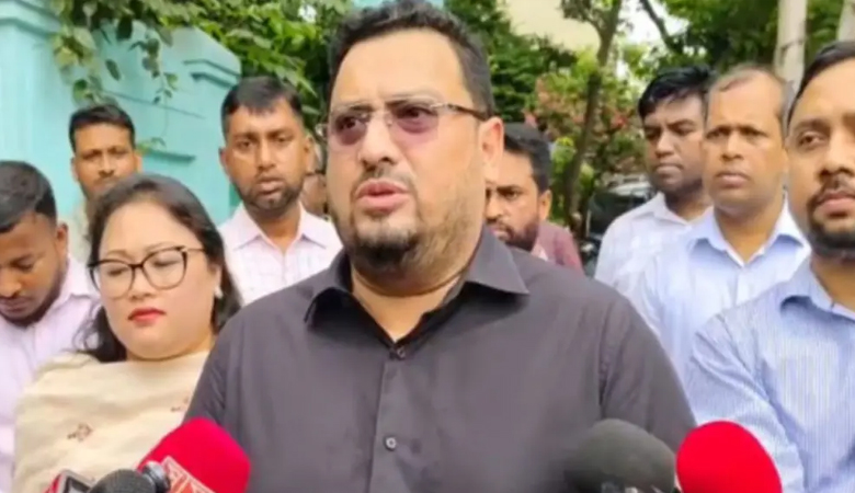 খাতায় আগাম হাজিরায় ক্ষুব্ধ ভূমি অফিসে প্রতিমন্ত্রী