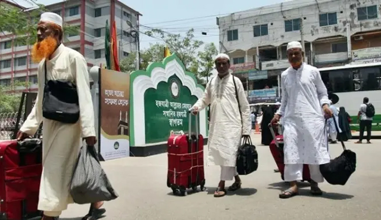 হজযাত্রী স্থানান্তরে পাঁচ দিনের সুযোগ, শর্তে অনুমতি