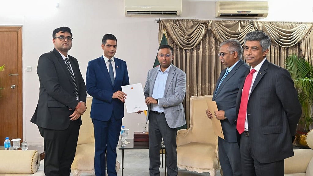 নেপালের বন্যায় বাংলাদেশ দিলো ১০ লাখ ডলার সহায়তা