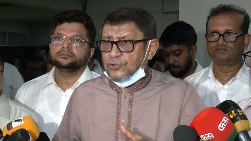 শুধু হুঁশিয়ারি নয়, হাসপাতালে অনিয়ম বন্ধে চাই দৃষ্টান্তমূলক ব্যবস্থা