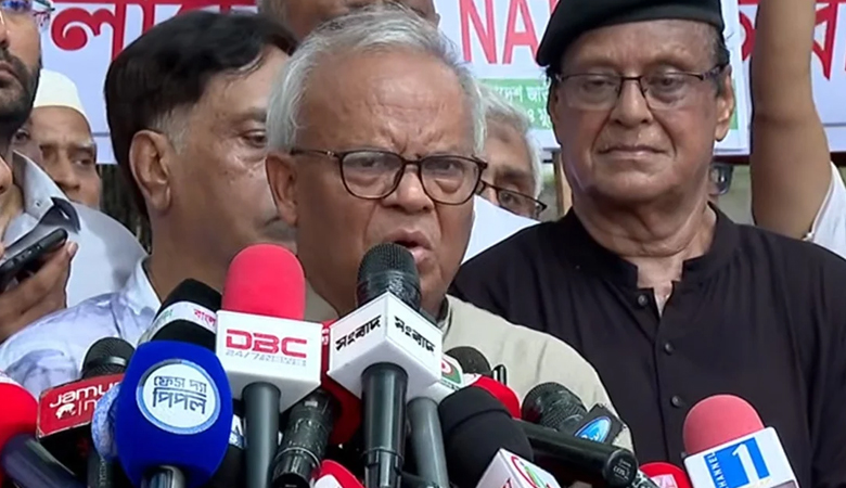 বিদ্যুতের সুইচ ভারতের হাতে, যে কোনো সময় বন্ধ করতে পারে: রিজভী