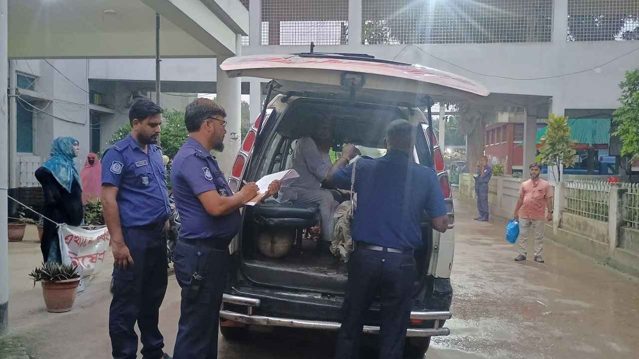 সাটুরিয়া সীমান্তে অটোরিকশা-পিকআপের সংঘর্ষে নারী-শিশুসহ তিনজন নিহত