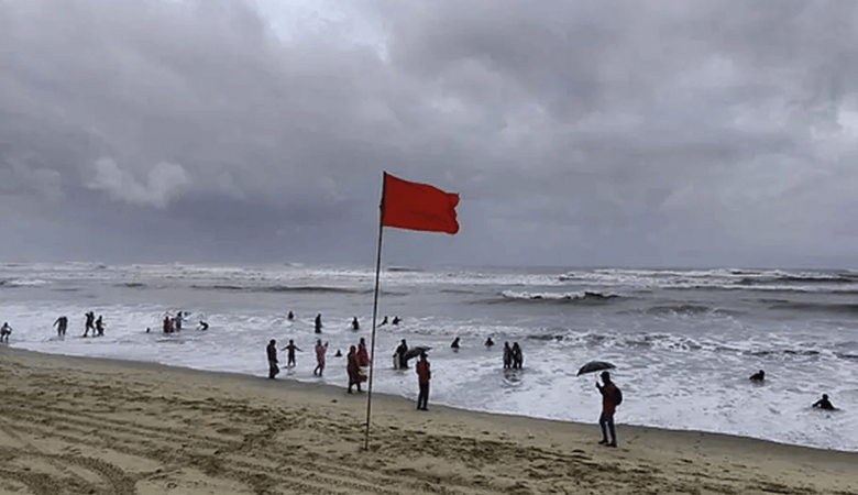 সাগরে লঘুচাপ, নদীবন্দরে সতর্কতা