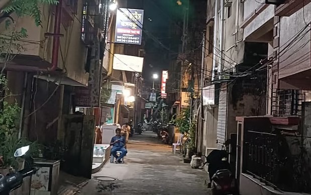 কলকাতায় হোটেলে কড়াকড়ি, বিপাকে বাংলাদেশি রোগীরা