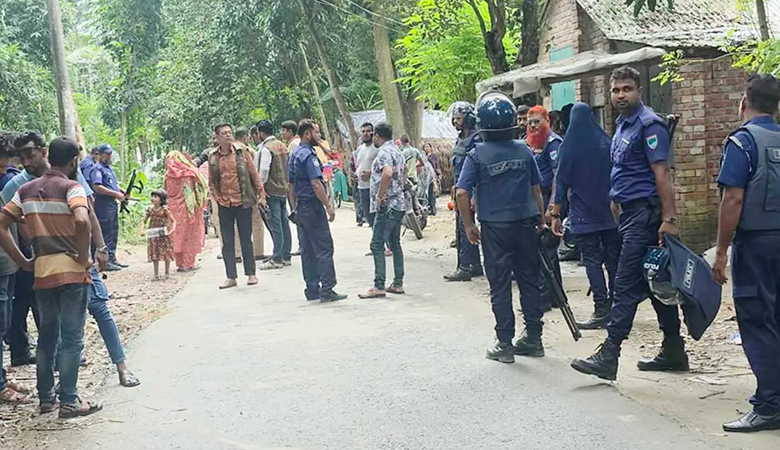 কুষ্টিয়ায় বাড়ির ছাদ থেকে বল্লম নিক্ষেপে বৃদ্ধ নিহত
