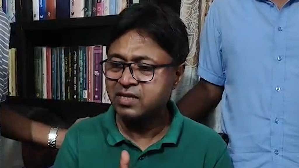 অপ্রতিমের বাবা-মাকে ফোনে হয়রানির অভিযোগ, থানায় জিডি