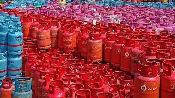 এলপিজির কৃত্রিম সংকট ঠেকাতে ডিসিদের নির্দেশ
