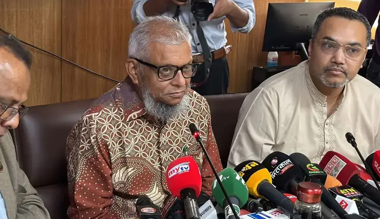 মালয়েশিয়ায় প্রশিক্ষিত শ্রমিক পাঠানোর ওপরই গুরুত্ব দেওয়া হবে: শ্রমমন্ত্রী