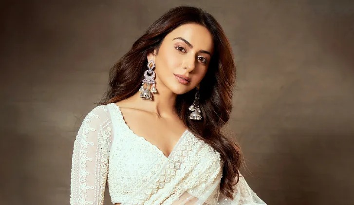 আয়কর বিভাগের অভিযানে যা বললেন ক্ষুব্ধ রাকুল