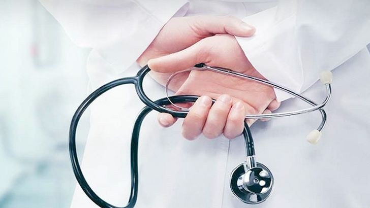 চিকিৎসকের নিরাপত্তা বনাম রোগীর অধিকার নয়