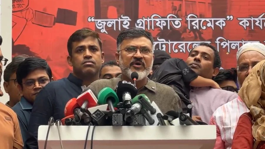অটোরিকশার দাবির পক্ষে বলা নেতার আছে ৭০০ বাহন