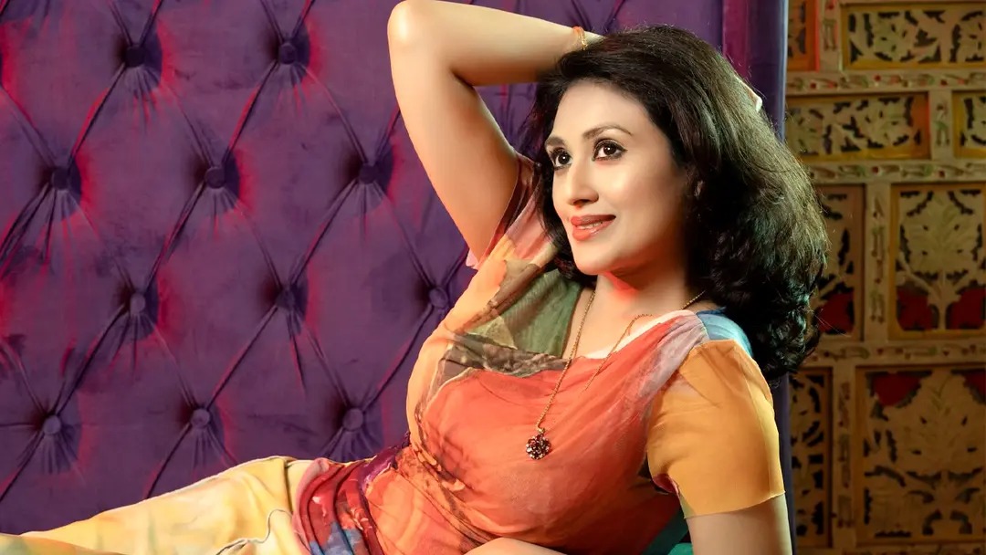 ‘প্রবল ঘোর’-এ কুসুম শিকদার
