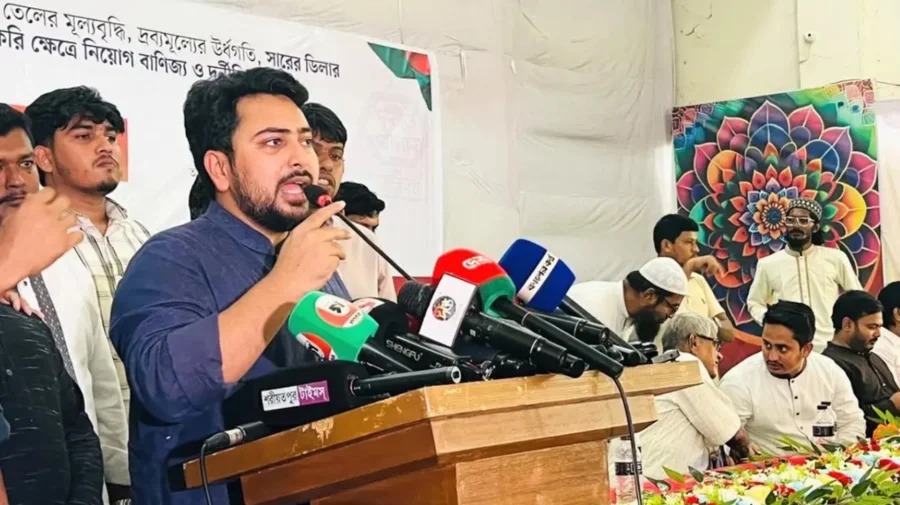 আওয়ামী লীগ-বিএনপির কারণে দেশে শান্তি ফিরছে না: নাহিদ ইসলাম