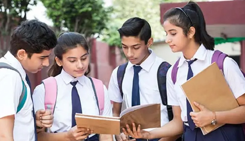 আজ বিশ্ব ছাত্র দিবস: শিক্ষার্থীদের অধিকার ও ভবিষ্যৎ গড়ার প্রত্যয়