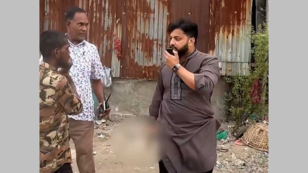 আত্মরক্ষার্থে অস্ত্র উঁচিয়েছিলেন, দাবি প্রতিমন্ত্রী ইশরাকের