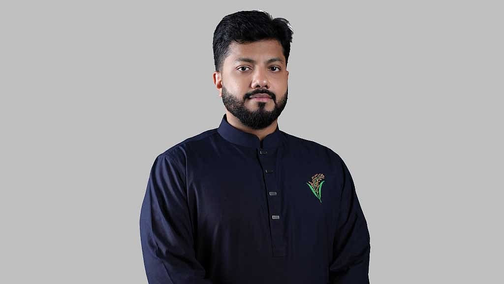 অস্ত্র হাতে মাদকবিরোধী অভিযান, পদত্যাগের ঘোষণা ইশরাকের