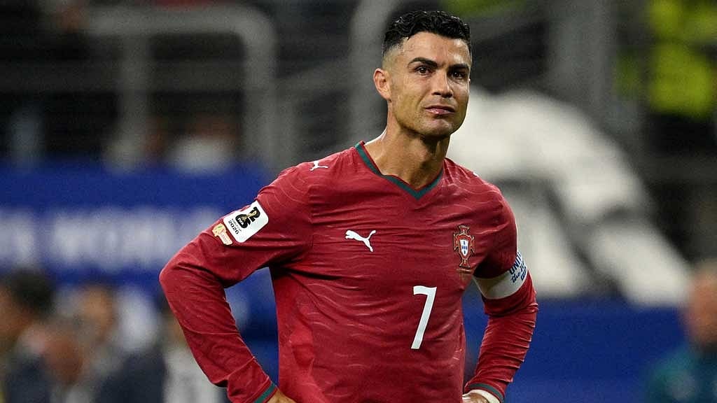 জাতীয় দলের ক্যাম্প ছাড়ায় এক মাস নিষিদ্ধ রোনালদো