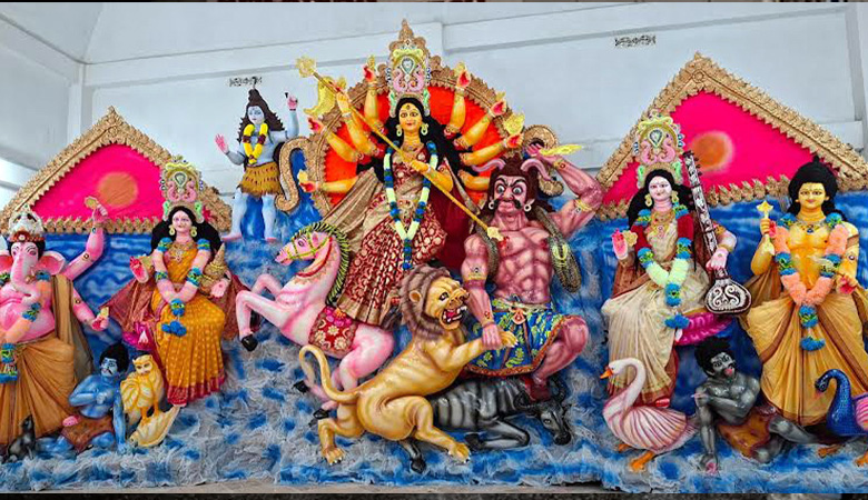 শারদীয় দুর্গাপূজার আজ মহানবমী, বিদায়ের সুর দেবীর