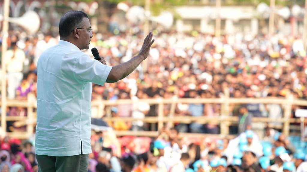 পতিত স্বৈরাচার ও বিরোধী দল বিশৃঙ্খলার ষড়যন্ত্রে লিপ্ত: প্রধানমন্ত্রী