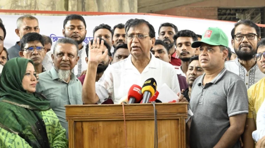 ফুটপাত দখল করে দোকান বসালেই মালামাল জব্দ, হবে মামলা