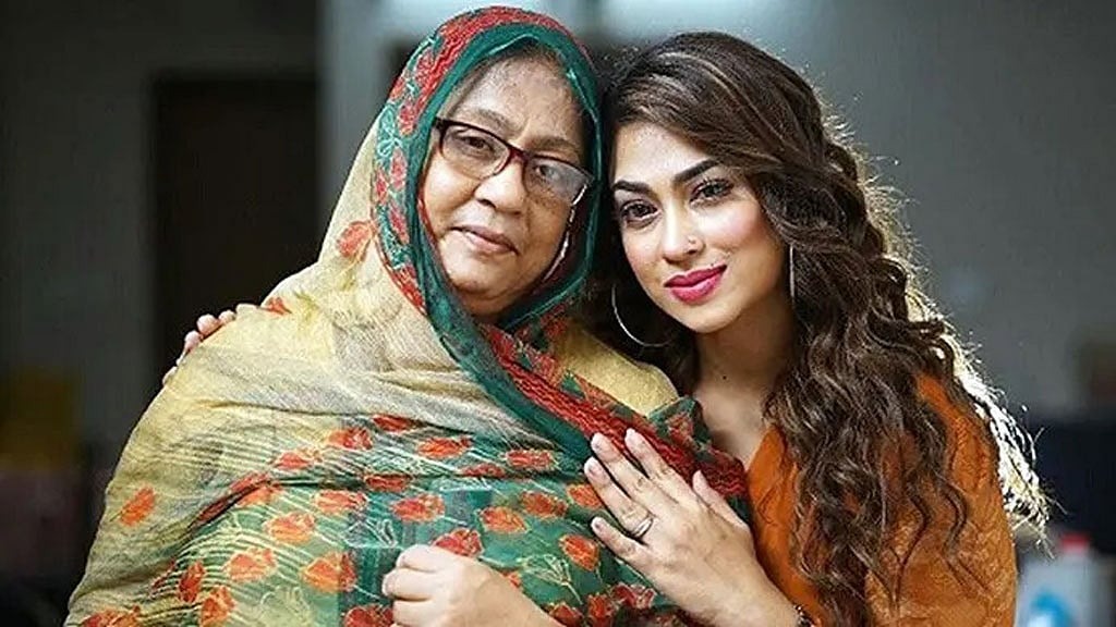 মা হারালেন চিত্রনায়িকা পপি