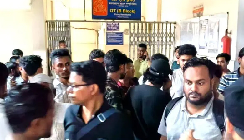 ওসমানী হাসপাতালে সাংবাদিকদের মাথা ফাটালেন ইন্টার্ন চিকিৎসকরা