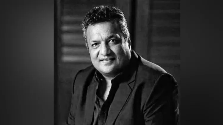 বাথরুমে পড়ে জনপ্রিয় নির্মাতা সঞ্জয়ের আকস্মিক মৃত্যু